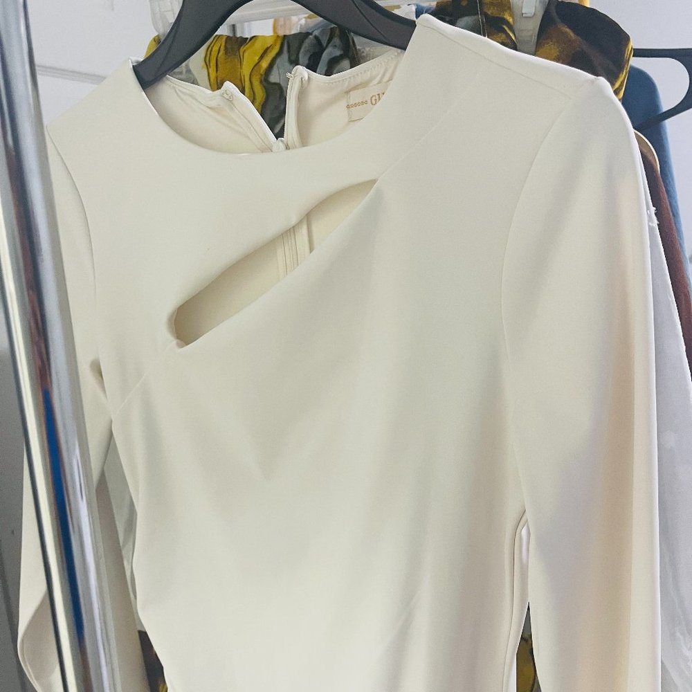 WOMAN DRESS